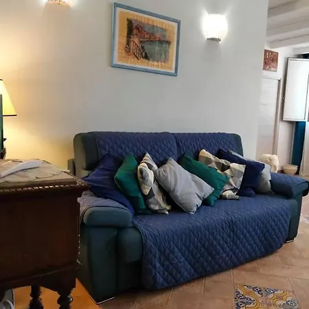 Domus Onda * باليستراتي